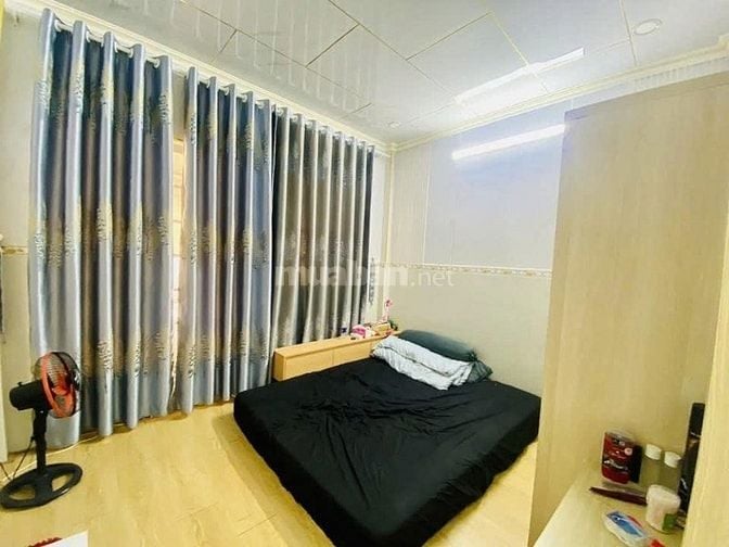 GẦN VÒNG XOAY DÂN CHỦ, KẾ BÊN BV NHI ĐỒNG 1 BÁN CĂN NGUYỄN THIỆN THUẬT