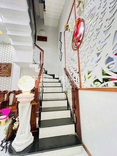 GẦN VÒNG XOAY DÂN CHỦ, KẾ BÊN BV NHI ĐỒNG 1 BÁN CĂN NGUYỄN THIỆN THUẬT