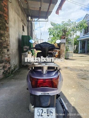 Xe hãng Honda Fi tiết kiệm xăng máy rất êm bstp