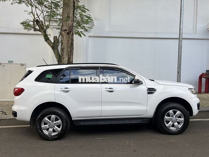 Ford Everest 2019 Ambient 2.0L MT - 110000 km