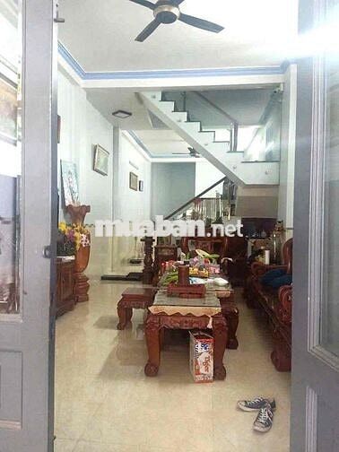 Cho thuê nhà 4x18 giá 9tr TL nhà 2 lầu