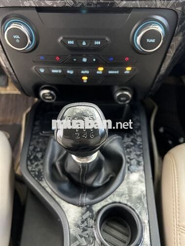 Ford Everest 2019 Ambient 2.0L MT - 110000 km