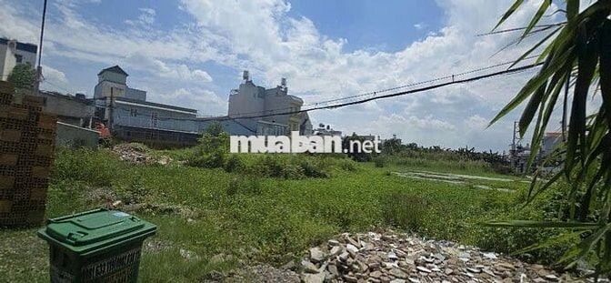 Bán đất vườn 2 mặt tiền đường 4m. Khu vực Tô Ngọc Vân Q12 TPHCM