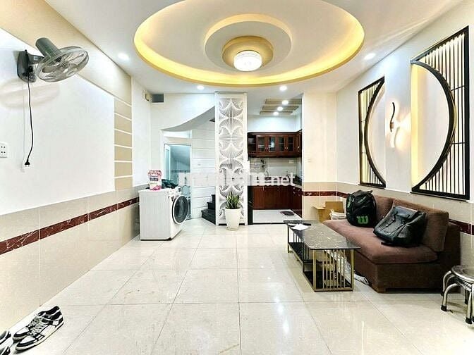 70m2 nở hậu 7m nhà 4 tầng 4 PN Nguyễn Văn Trỗi Hoàn công đầy đủ