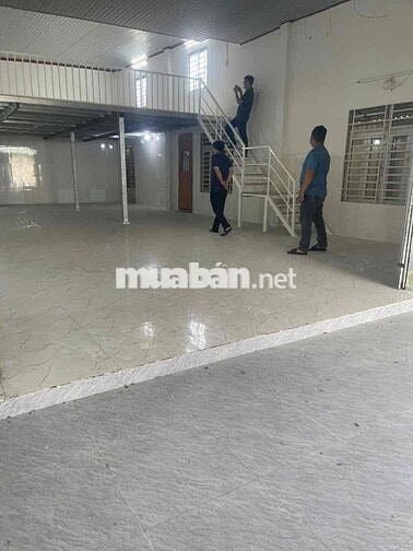 Cho thuê nhà, kho 10x24 1gach lửng Đường Phan Văn hớn, Khu dân cư
