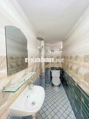 Cho thuê nhà 5 tầng - dt 30m2 - 3pn - Đoàn Văn Bơ Quận 4.