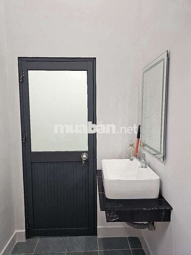 NHÀ MỚI ĐƯỜNG OTO HẺM 475 P.BỬU LONG