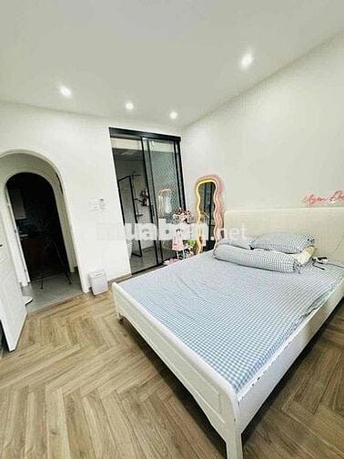 căn hộ chung cư 120m2( 3pn,2wc) tại toà NƠ2 BÁN ĐẢO LINH ĐÀM