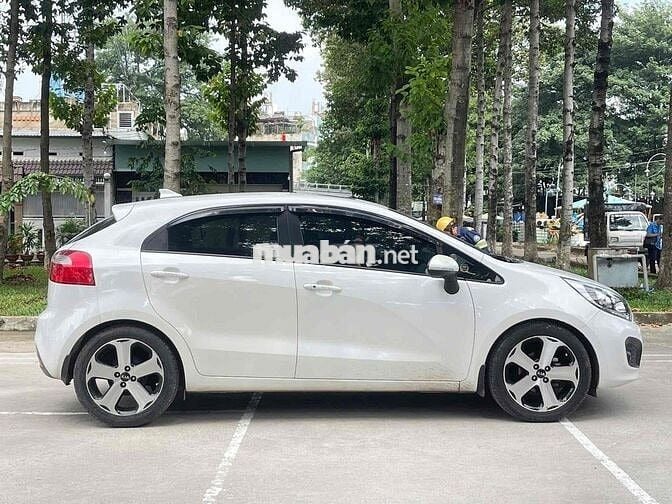 Kia Rio 2014 1.4 AT Hatchback Nhập Nguyên Chiếc