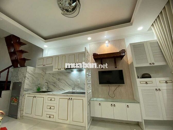 Cho thuê nhà nguyên căn.Đường Trần Hưng Đạo.P.Cầu Kho.Q1.