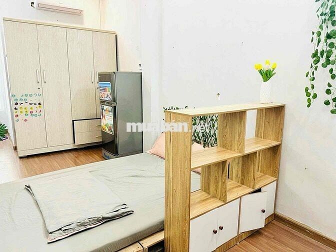 phòng full nội thất cửa sổ, giá rẻ ngay mặt tiền Đoàn Văn Bơ