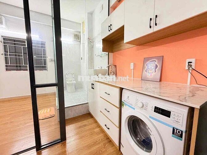 Cho Thuê CHDV Full Nội Thất, Ban Công, Cửa Sổ, Máy Giặt Riêng - Đường