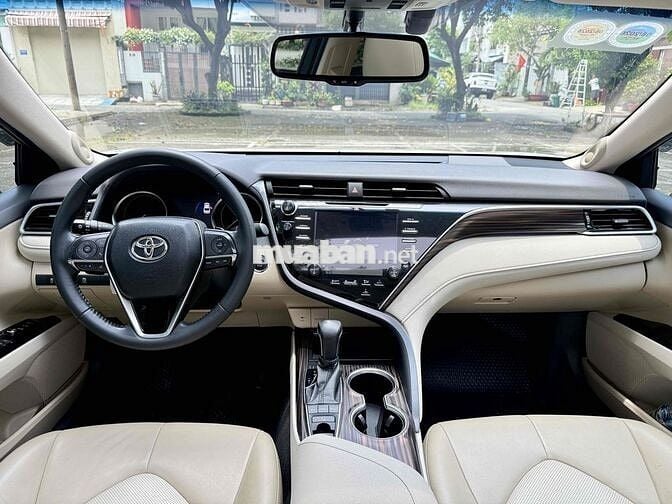 Toyota Camry 2.5 2019