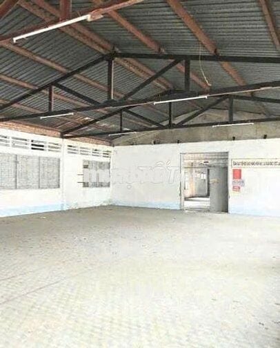 Cần cho thuê gấp kho diện tích lên đến 1200m2 ở Nguyễn Tất Thành