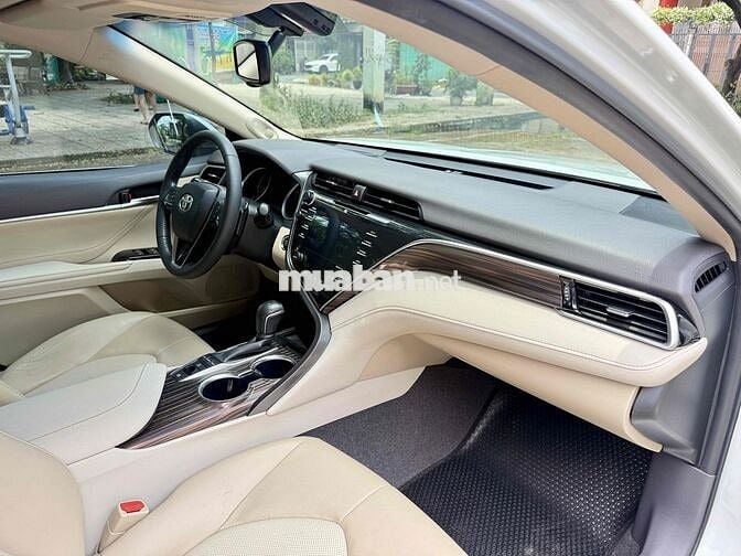 Toyota Camry 2.5 2019