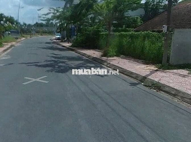 Cần ra nhanh miếng đất mặt tiền đường hương lộ 11-B.Chánh 85m-SHR