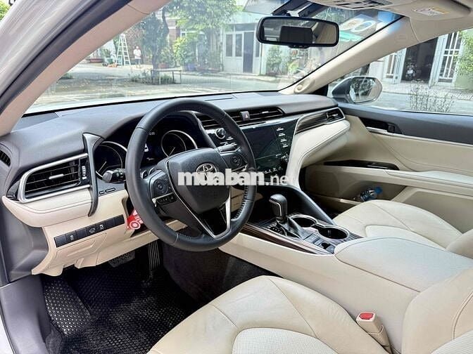 Toyota Camry 2.5 2019