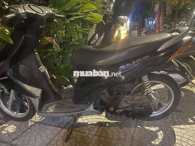 Cần bán xe click