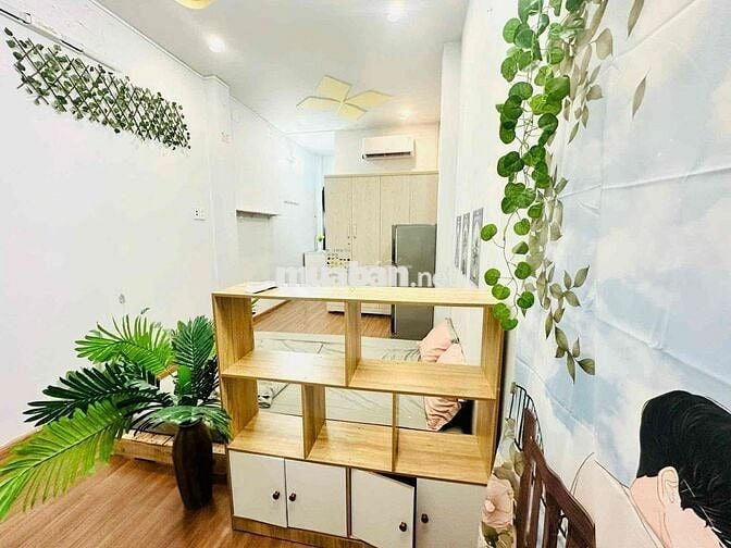 phòng full nội thất cửa sổ, giá rẻ ngay mặt tiền Đoàn Văn Bơ