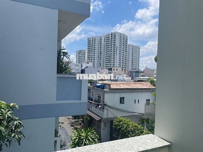 Cho thuê tầng 2 nhà nguyên căn