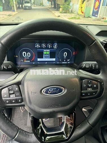 Ford Everest 2024 Titanium+ 2.0 AT 4x4 - 20000 km