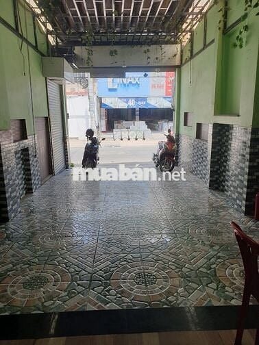 Cho thuê nhà 5m x 40m mặt tiền Trần Văn Mười,Xuân Thới Thượng, Hóc Môn