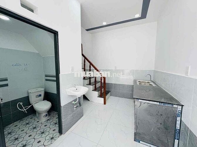 Siêu phẩm mới xây vừa hoàn thiện xong bán gấp căn nhà một lầu một trệt