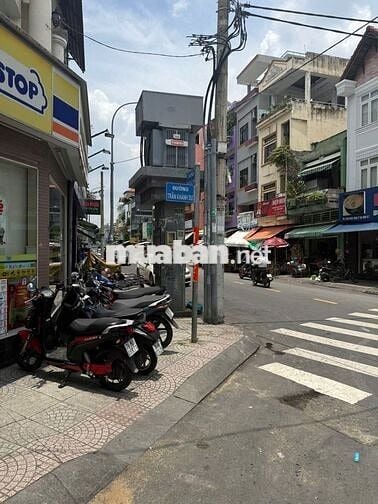 VỊ TRÍ ĐẸP TRUNG TÂM Q.1-SỐ A4 - 28m2 (3.6 x 8)- 3 LAU - 3 PN - 8.7 Tỷ