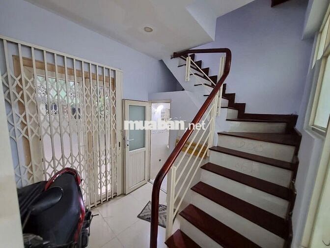 VỊ TRÍ ĐẸP TRUNG TÂM Q.1-SỐ A4 - 28m2 (3.6 x 8)- 3 LAU - 3 PN - 8.7 Tỷ