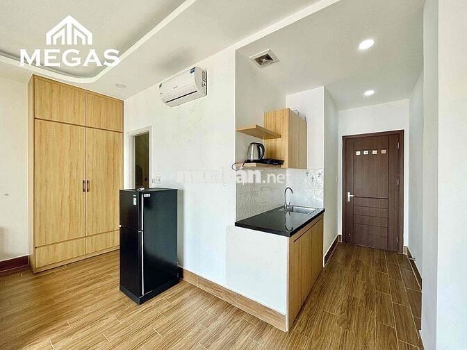 Căn Hộ Ban Công Ngay Khu Hoàng Hoa Thám Nhất Chi Mai