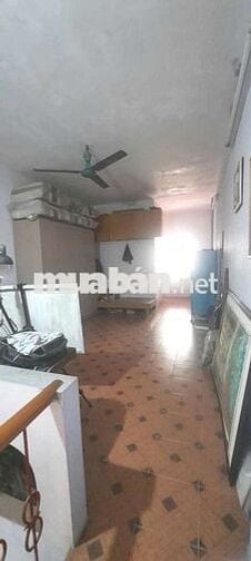 Bán Nhà Riêng tại Tứ Liên, Diện Tích 40 m2, Giá Ưu Đãi, View Đẹp