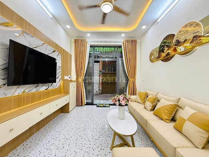 KẸT TIỀN BÁN GẤP GIÁ MỀM NHÀ 237/PHẠM VĂN CHIÊU ĐÚC 2 LẦU NHÀ ĐEP 4PN