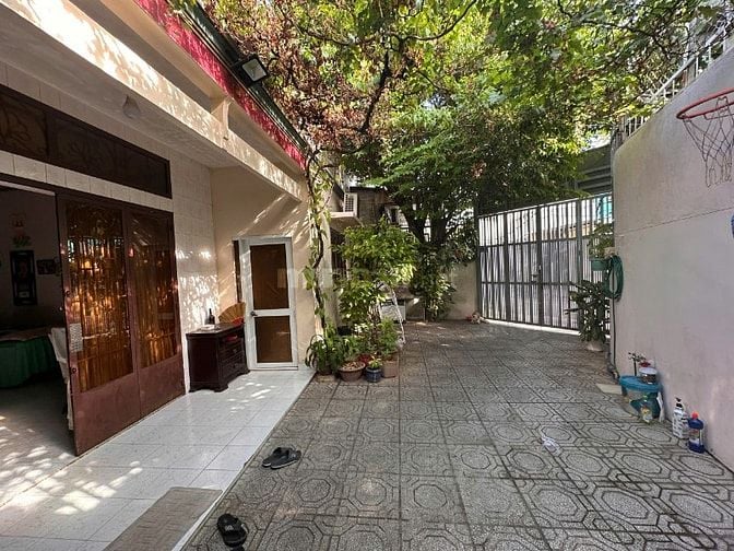 Chính chủ bán nhà 203 m2, Đường Tân Lập 2, Hiệp Phú, Q9. giá 64tr/m2