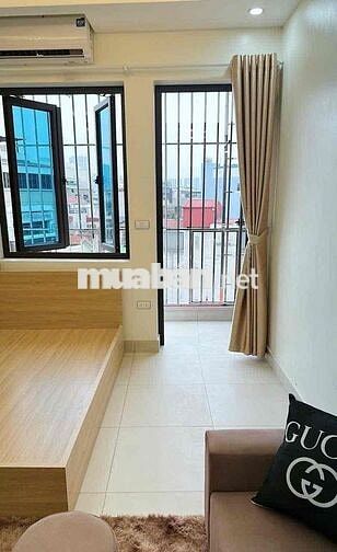CHO THUÊ CCMN PHỐ MỄ TRÌ THƯỢNG. BAN CÔNG. THANG MÁY. GIÁ 5TR5