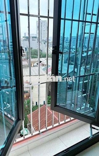 CHO THUÊ CCMN PHỐ MỄ TRÌ THƯỢNG. BAN CÔNG. THANG MÁY. GIÁ 5TR5