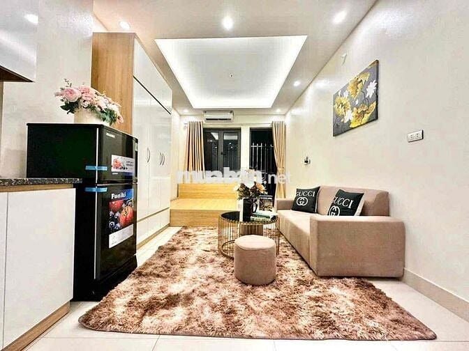 CHO THUÊ CCMN PHỐ MỄ TRÌ THƯỢNG. BAN CÔNG. THANG MÁY. GIÁ 5TR5