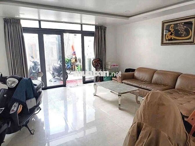 Bán căn nhà 3,5 trung tâm quận Liên chiểu Đà Nẵng sát biển