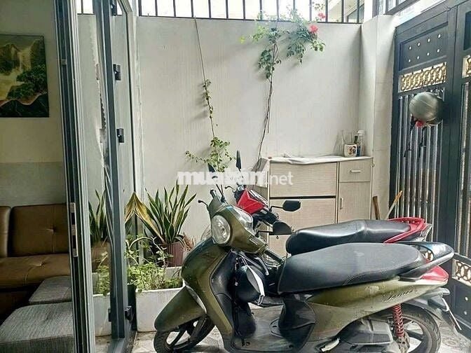 CẦN BÁN GẤP NHÀ HXH 4 PHÒNG NGỦ ĐƯỜNG SỐ 8, LINH TRUNG, THỦ ĐỨC