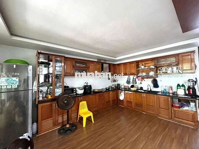 Bán căn nhà 3,5 trung tâm quận Liên chiểu Đà Nẵng sát biển