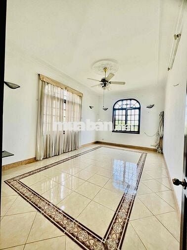 Cho Thuê Nguyên Căn Biệt Thự DT 400m2 1Trệt 2Lầu 4Pn 5Wc Gara Ôtô