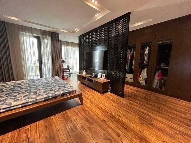 Giảm 1.5 tỷ Giá bán đất có Biệt thự sân vườn 4 tầng Thạch Bàn, Dt 110m