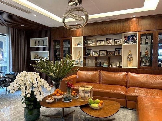 Giảm 1.5 tỷ Giá bán đất có Biệt thự sân vườn 4 tầng Thạch Bàn, Dt 110m