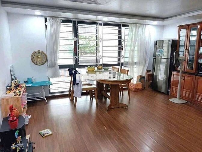 Bán căn nhà 3,5 trung tâm quận Liên chiểu Đà Nẵng sát biển