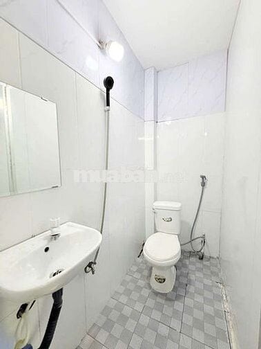 Cho thuê 2 Phòng Ngủ 55m2 siêu rẻ ở Phan Văn Trị Quận 5 ( gần Q1 )