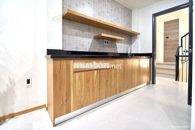 PHẠM VĂN ĐỒNG - 10M RA MẶT TIỀN - 45M2 5 TẦNG BTCT - CHỈ 6 TỶ (TL)