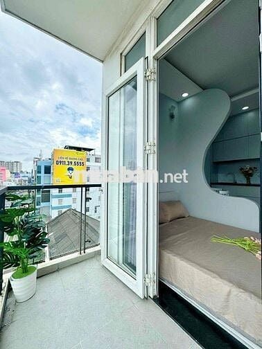 CHO THUÊ PHÒNG TÁCH BẾP - NHÀ MẶT TIỀN NGAY CẦU NGUYỄN VĂN CỪ Q1
