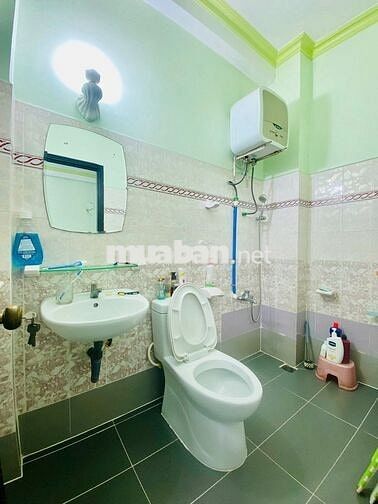 Sau căn MT xe hơi tới nơi! Bán nhà Bình Lợi (4x10m) 4 tầng - 3PN4WC