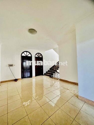 Cho Thuê Nguyên Căn Biệt Thự DT 400m2 1Trệt 2Lầu 4Pn 5Wc Gara Ôtô