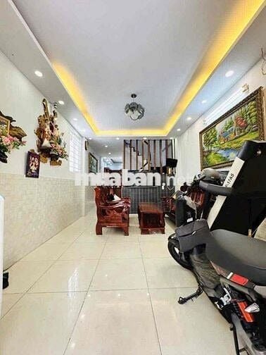 Bán nhà đs 8 Linh Trung nhà 1 trệt 1 lầu ngang 4 dài 10 giá 3 tỷ 390