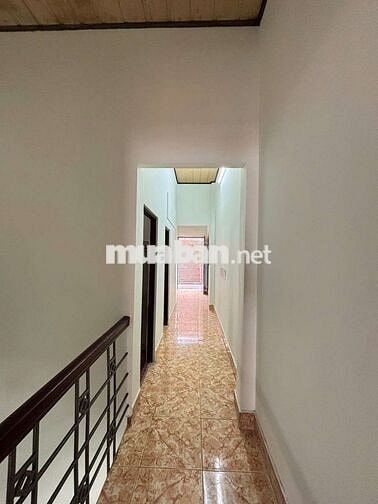 Nhà 4x20 ,2 tầng ,4pn ,hẻm thông xe tải tới cửa